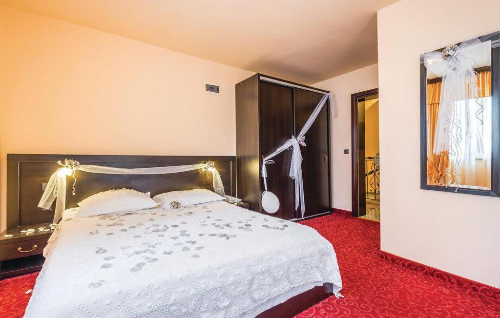Bed & Breakfast Valentina Metajna Esterno foto